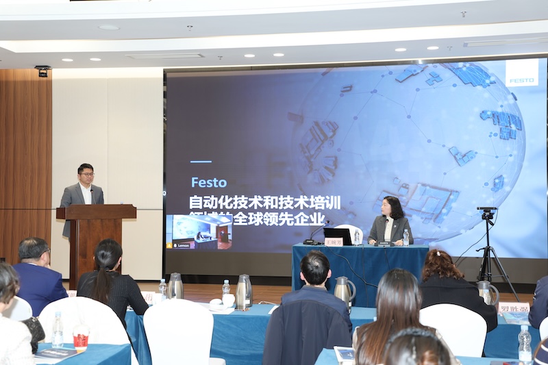 一校一队活动培训会 — 图片 10